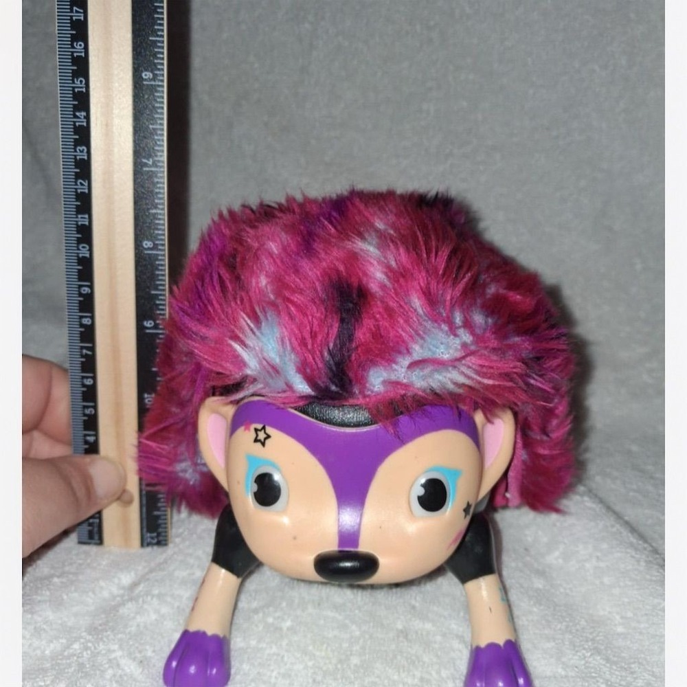 Zoomer Hedgiez Tumbles Interactive Hedgehog with Lights & Sounds‎